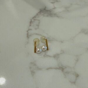 Elegant 18kGold and Pearl Earrings